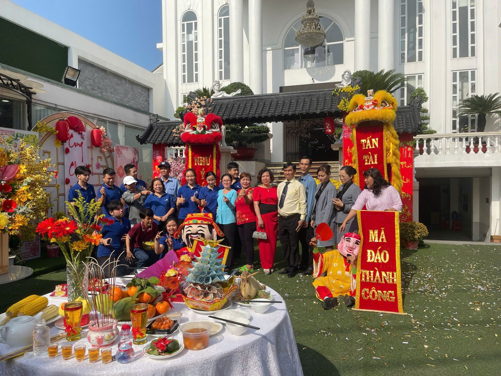 CLB Lân Sư Rồng Hùng Hưng biểu diễn tại The Eros Palace