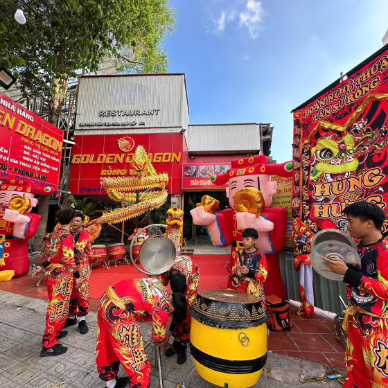 Múa Lân Khai Trương Nhà Hàng Golden Dragon